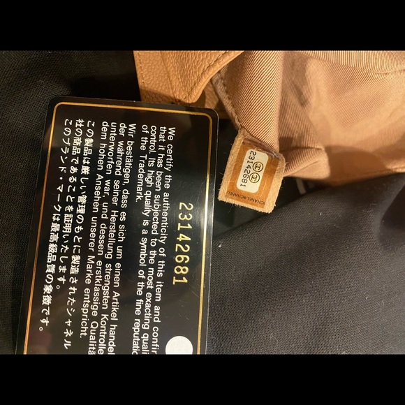 Chanel caviar leather Boy Bag in Camel color - Picture 16 of 16